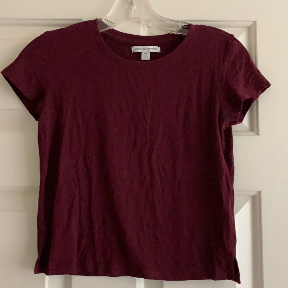 American eagle outfitter maroon crop shirt